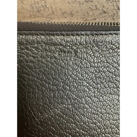 Metallic Key & Card Holder - Picture 3 of 11